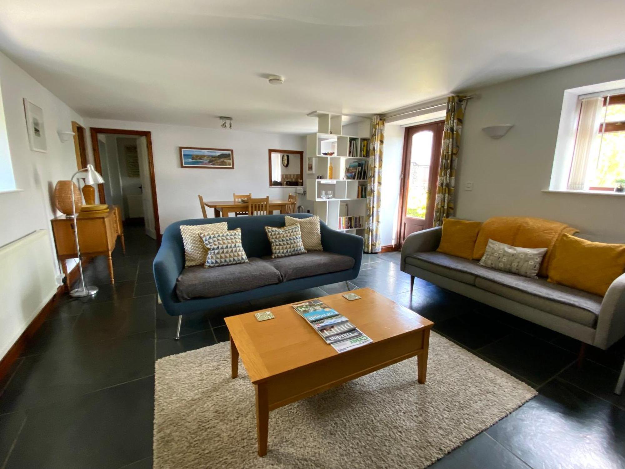 Petrock Holiday Cottages Newton Saint Petrock Exteriör bild