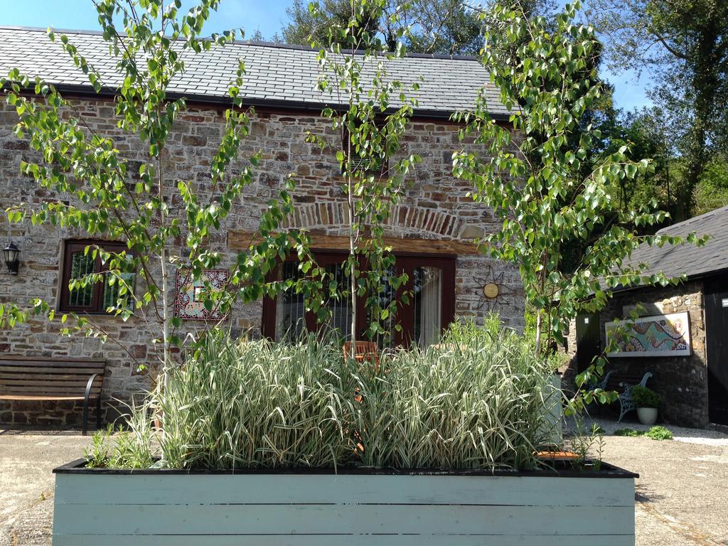 Petrock Holiday Cottages Newton Saint Petrock Exteriör bild