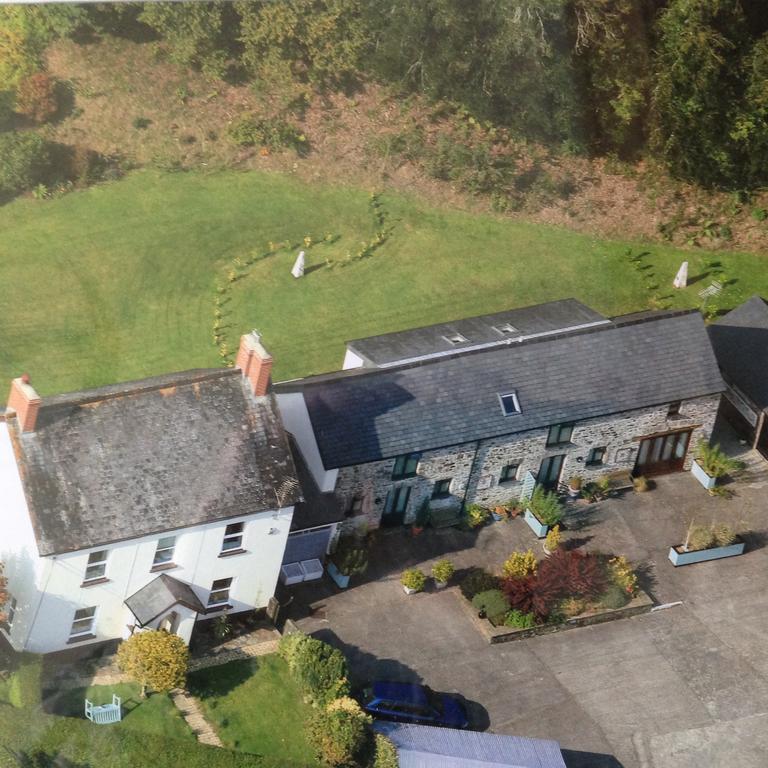 Petrock Holiday Cottages Newton Saint Petrock Exteriör bild